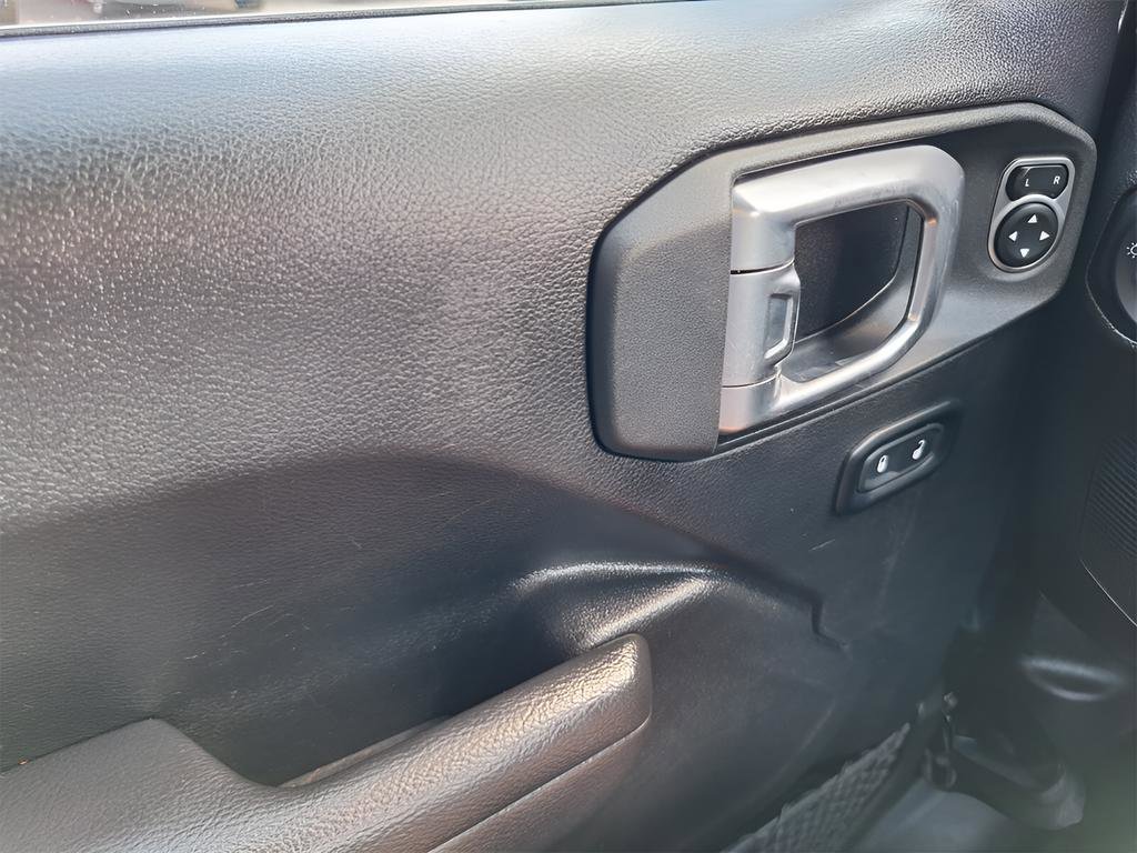 Used 2022 Jeep Wrangler Unlimited Rubicon image 17