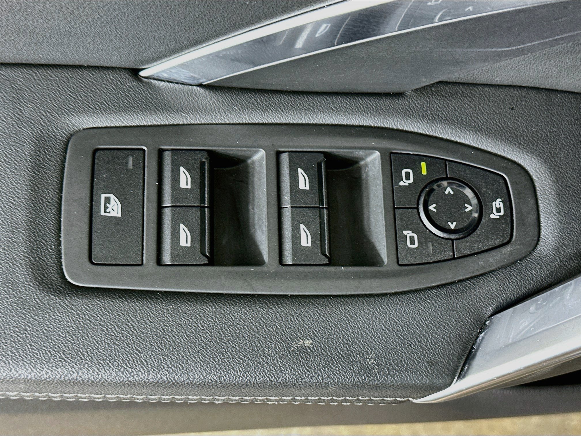 Used 2026 BMW X1 xDrive28i AWD/4WD image 15