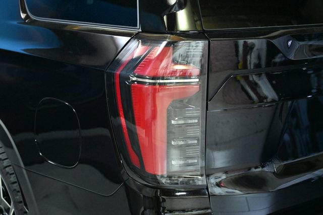 Used 2025 Chevrolet Tahoe LS image 12