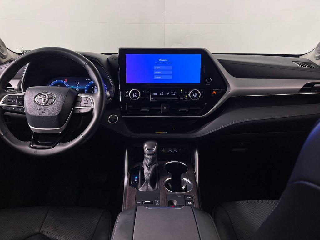 Used 2024 Toyota Highlander Platinum AWD/4WD image 14