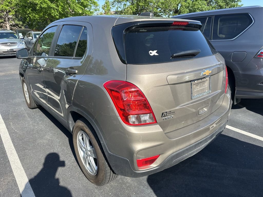 Used 2021 Chevrolet Trax LS w/ Tint and Cruise Package FWD image 5