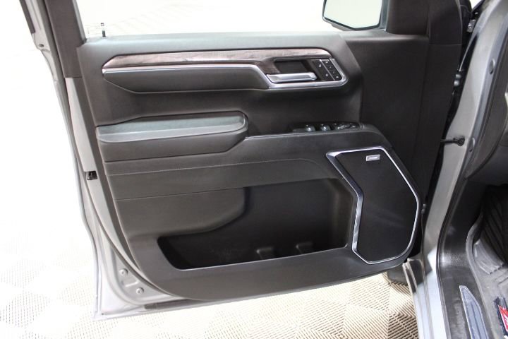 Used 2024 Chevrolet Silverado 1500 LTZ w/ LTZ Premium Package image 16