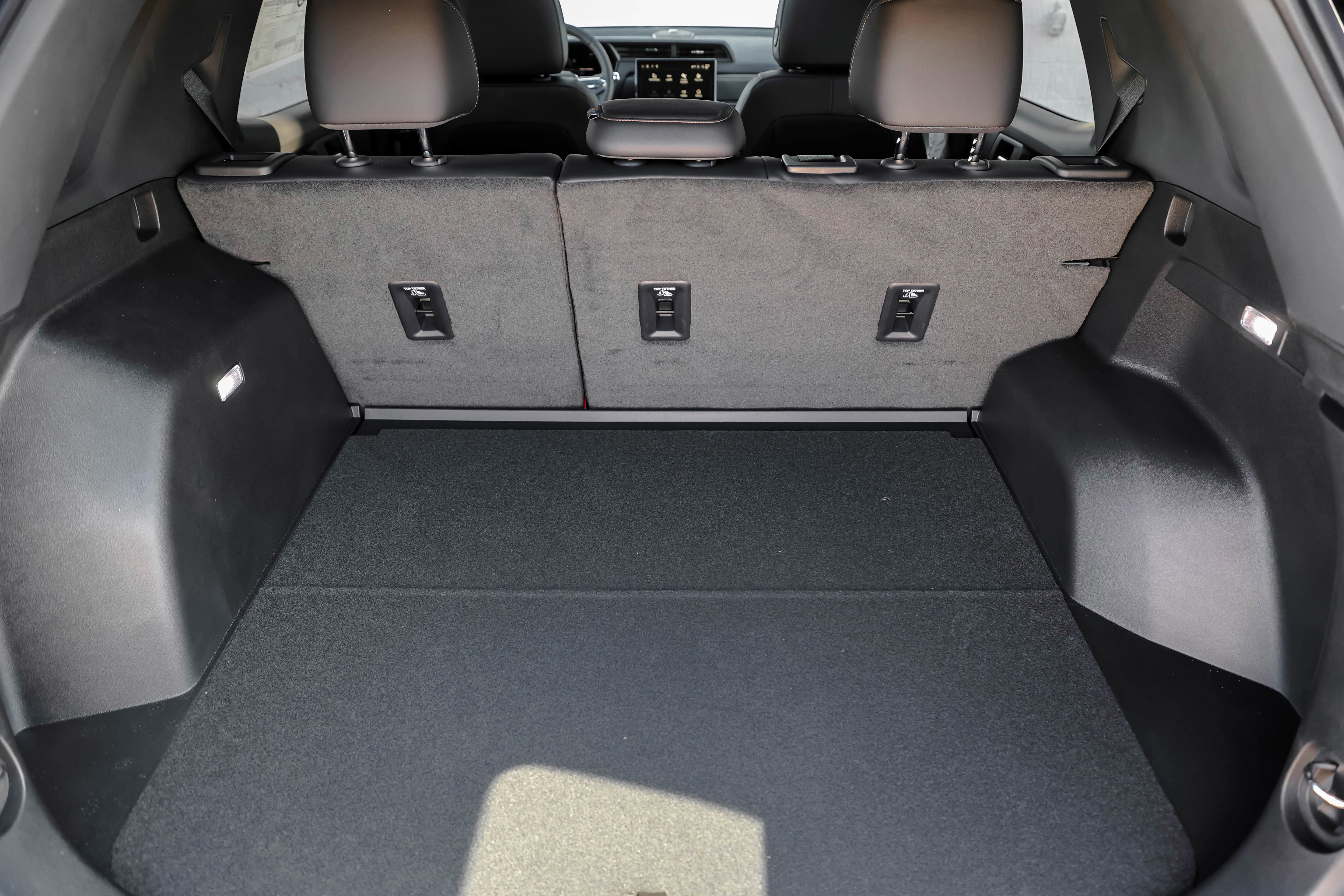 New 2026 GMC Terrain AT4 w/ Convenience Package III image 18