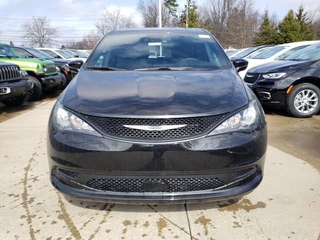 New 2026 Chrysler Voyager LX image 2