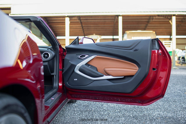 Used 2021 Chevrolet Camaro SS image 38