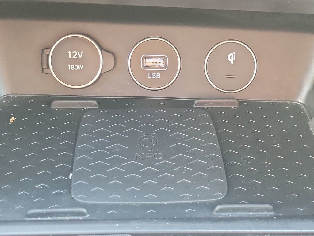 Used 2024 Genesis G70 3.3T Advanced w/ Sport Prestige Package image 32