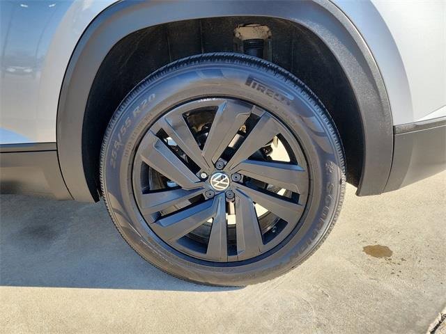 Used 2023 Volkswagen Atlas Cross Sport SE image 27