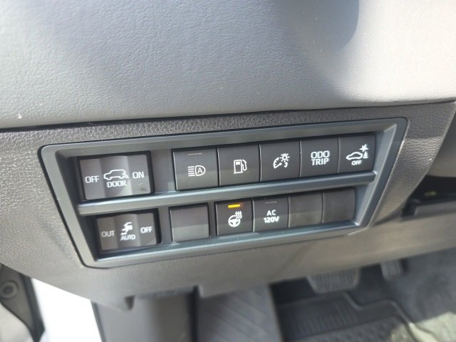 Used 2025 Toyota Sequoia Platinum image 20