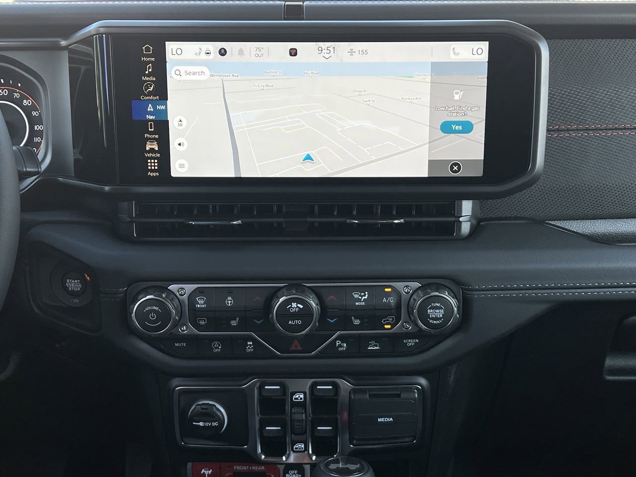 Used 2025 Jeep Wrangler Unlimited Rubicon image 3