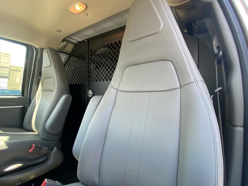 New 2025 Chevrolet Express 2500 w/ Driver Convenience Package RWD image 18