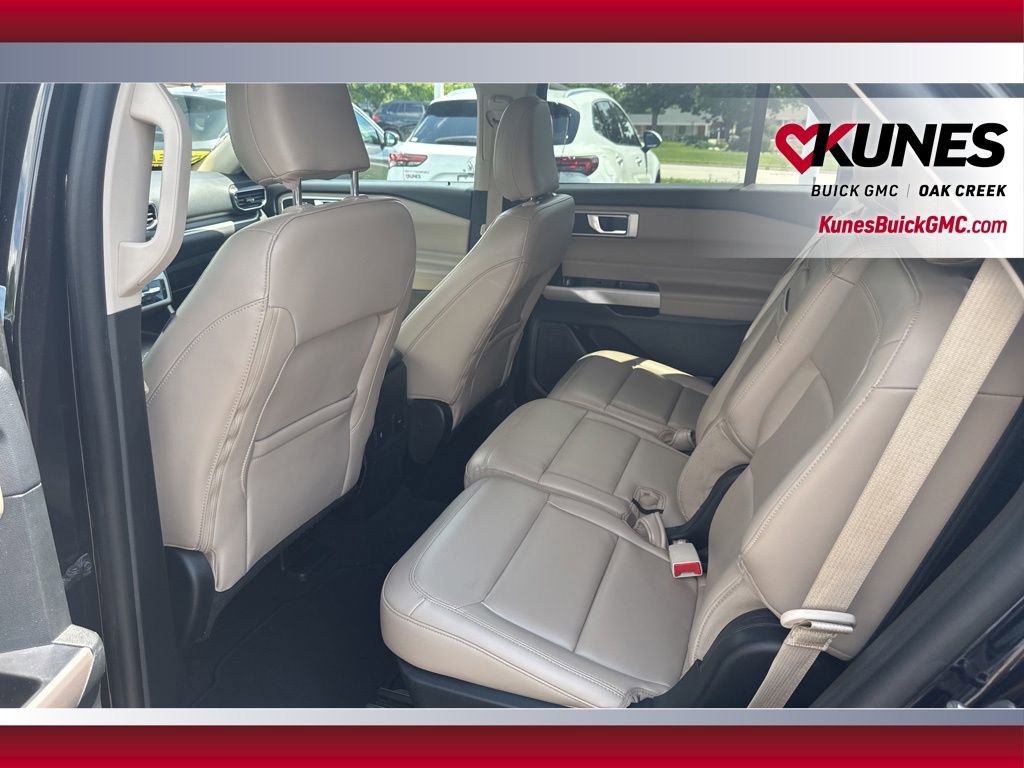 Used 2023 Ford Explorer XLT w/ Equipment Group 202A image 28