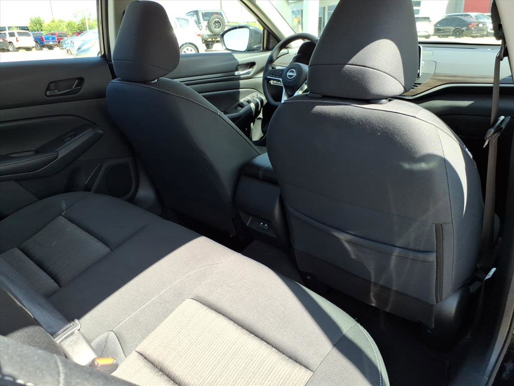 Used 2024 Nissan Altima 2.5 SV image 16