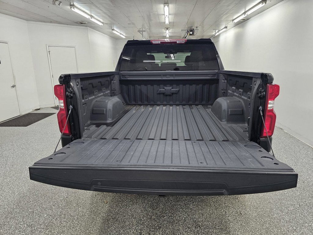 Used 2025 Chevrolet Silverado 1500 LT Trail Boss w/ Protection Package AWD/4WD image 7