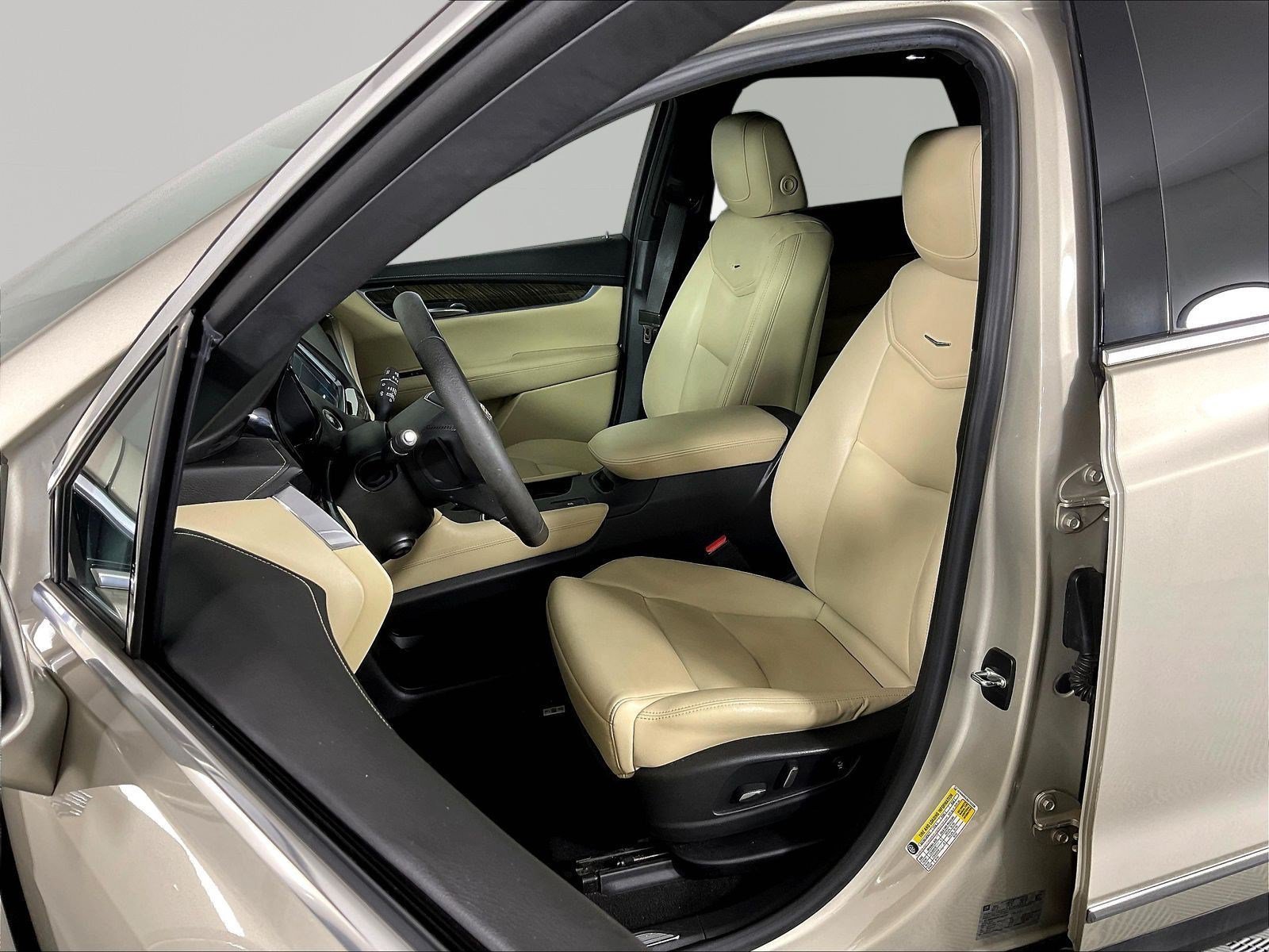 Used 2017 Cadillac XT5 FWD image 21