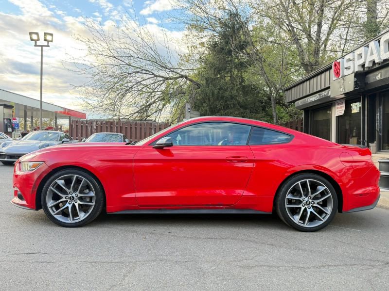 Used 2017 Ford Mustang Premium image 8