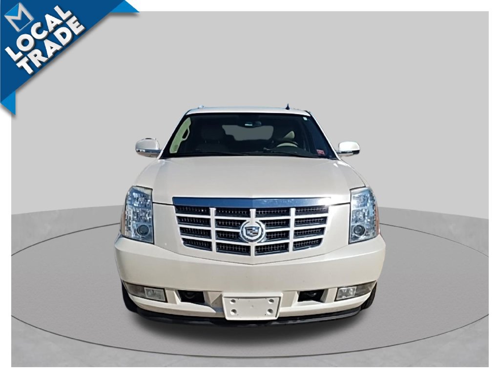 Used 2010 Cadillac Escalade ESV Luxury RWD image 2