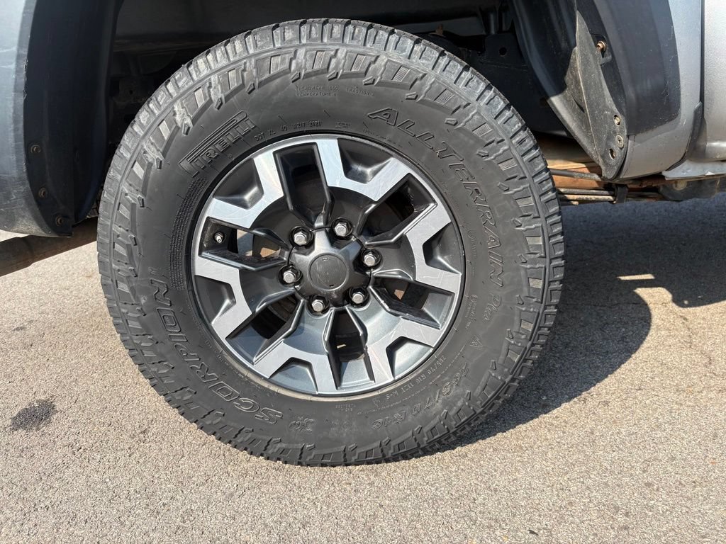 Used 2017 Toyota Tacoma TRD Off-Road w/ Tow Package RWD image 30