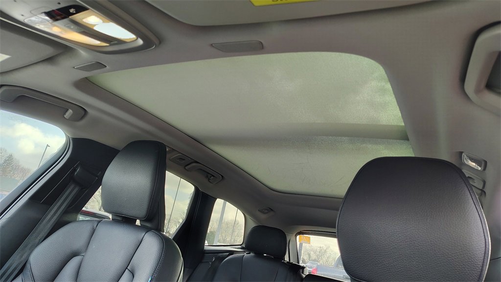 Certified 2023 Volvo XC60 B5 Plus w/ Climate Package image 25