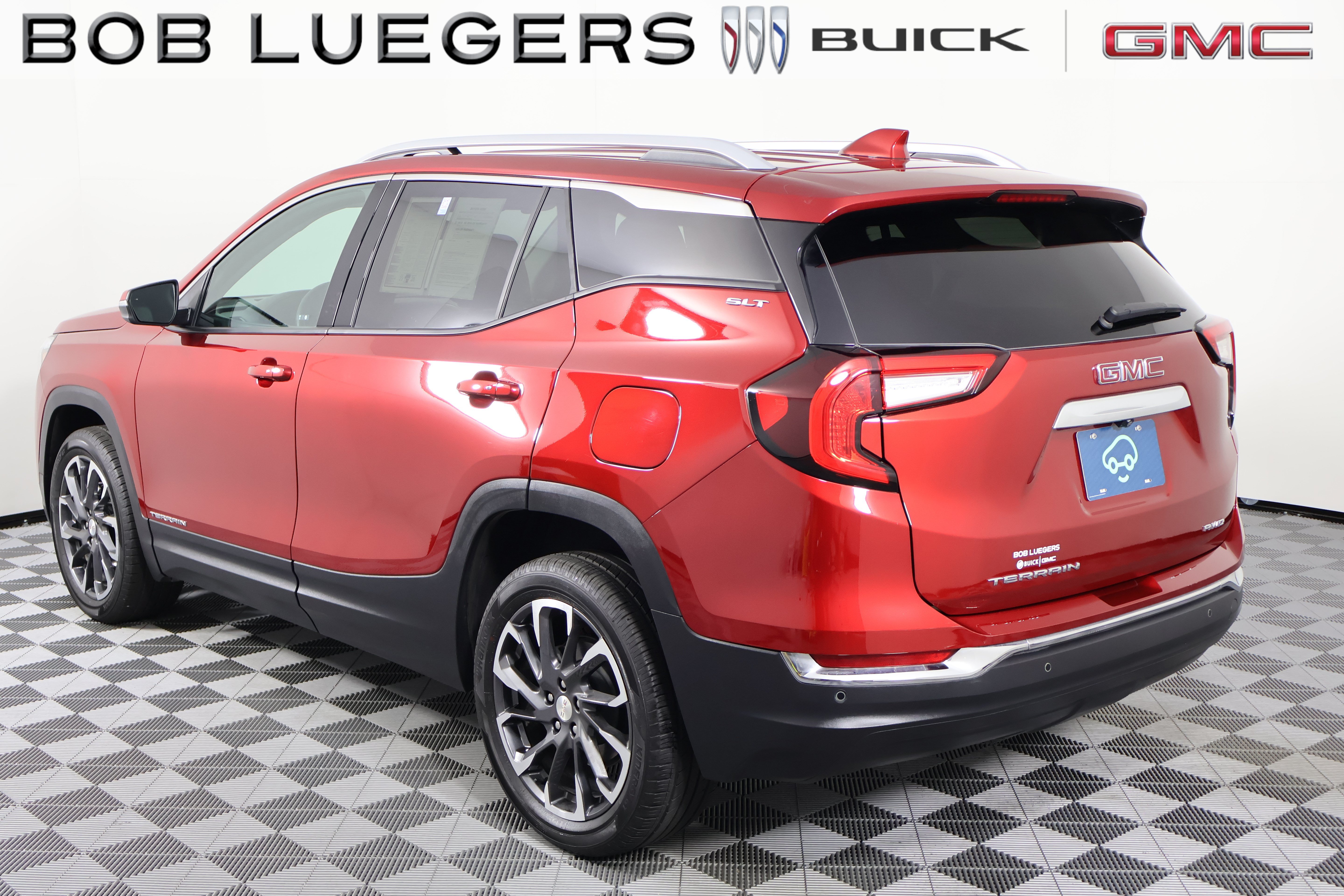 Certified 2024 GMC Terrain SLT w/ LPO, Floor Liner Package AWD/4WD image 4