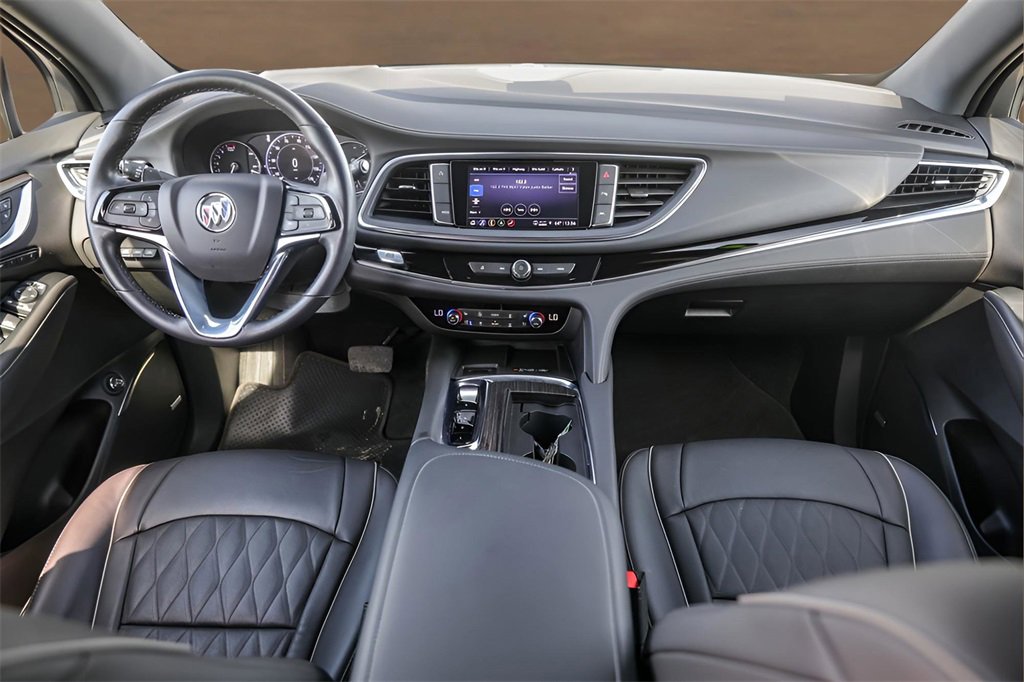 Used 2024 Buick Enclave Avenir w/ Avenir Technology Package image 27