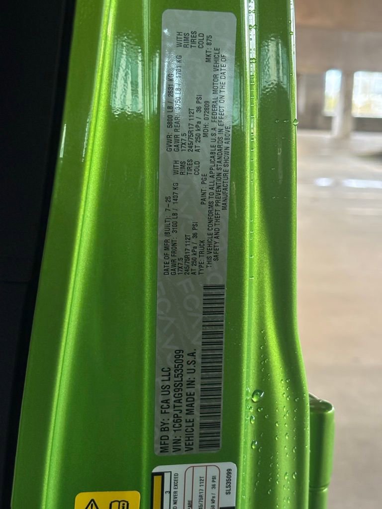 New 2025 Jeep Gladiator Sport image 17