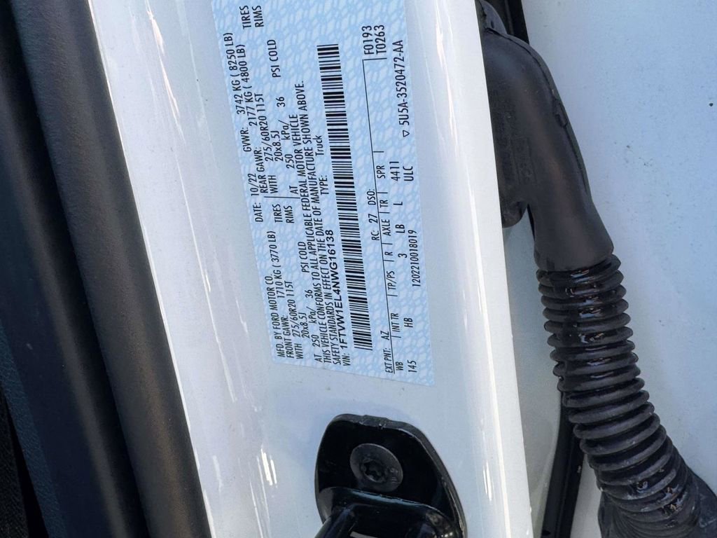 Used 2022 Ford F150 Lightning Lariat image 23