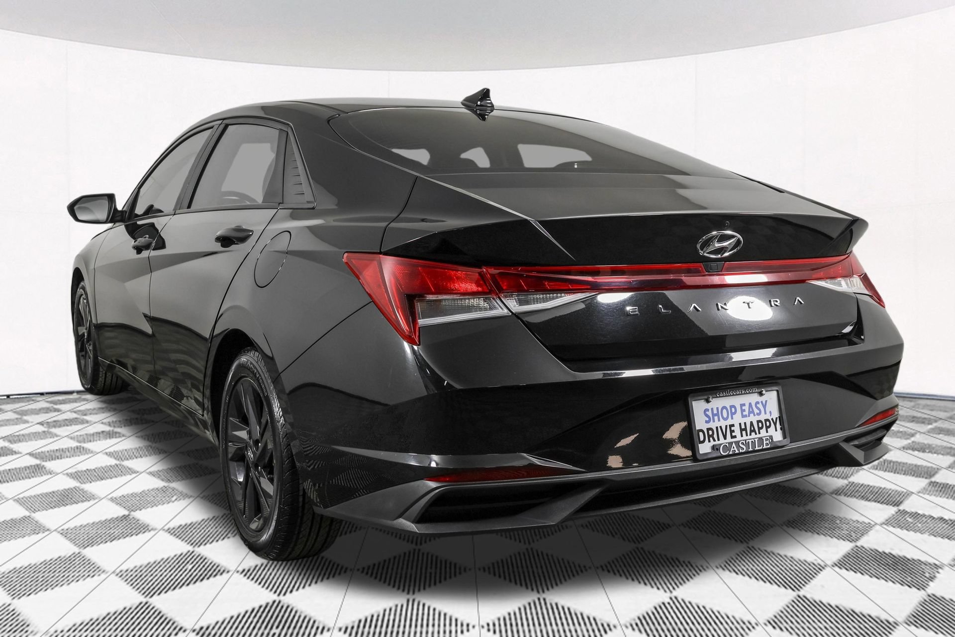 Used 2021 Hyundai Elantra SEL FWD image 17