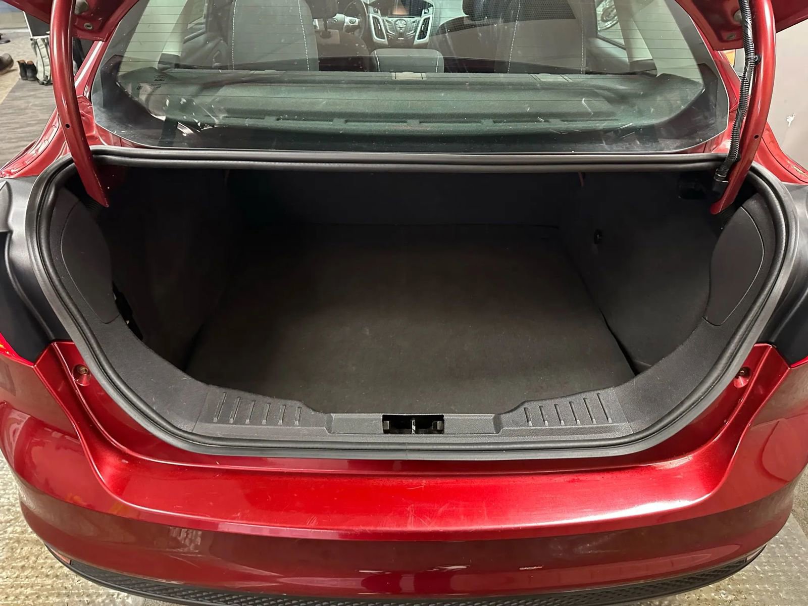 Used 2014 Ford Focus SE w/ SE Sport Package image 42