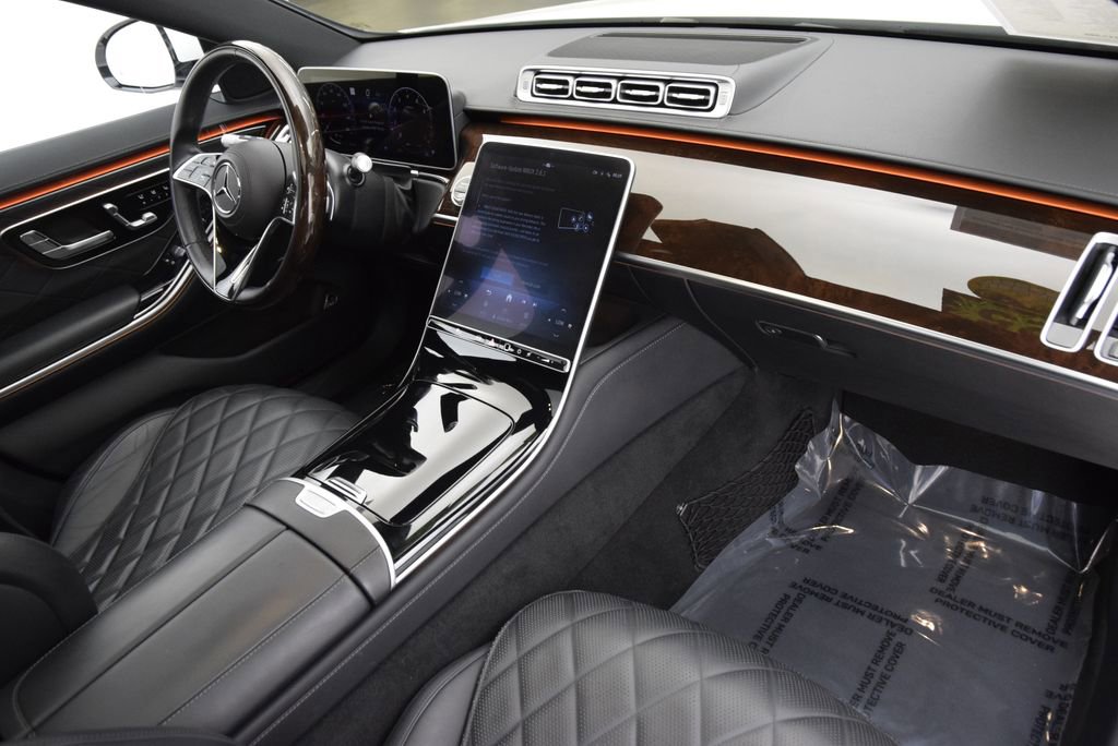 Used 2025 Mercedes-Benz S 580 4MATIC Sedan image 15