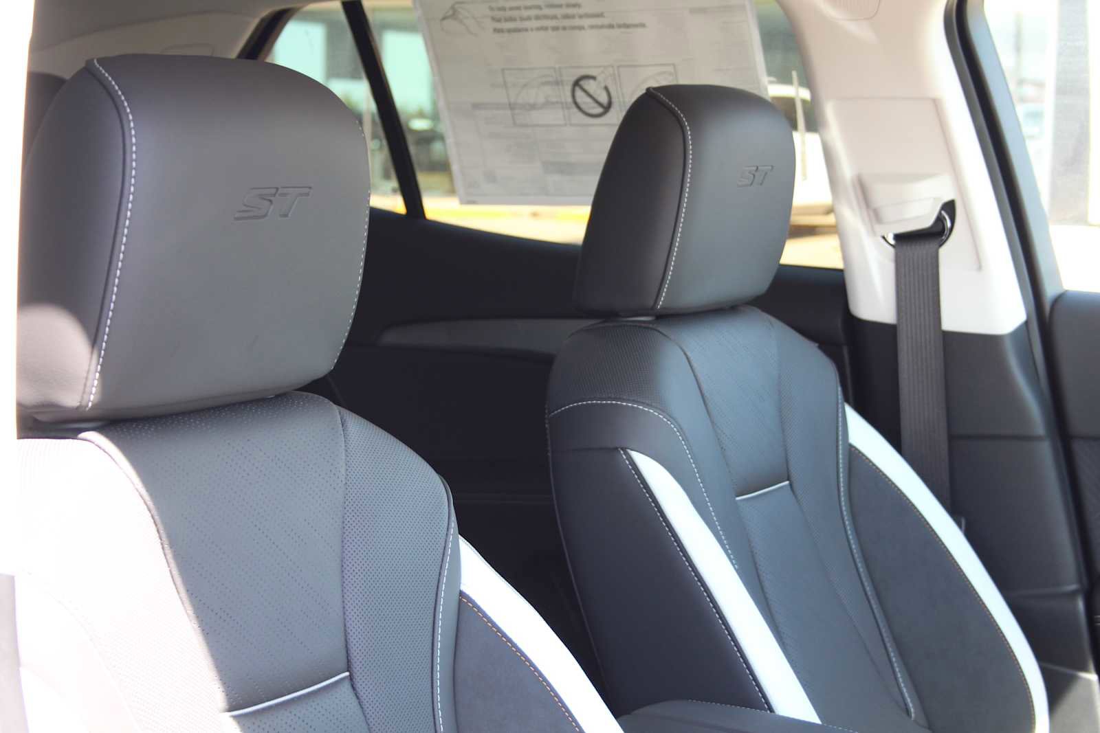 New 2026 Buick Envision Sport Touring AWD/4WD image 16