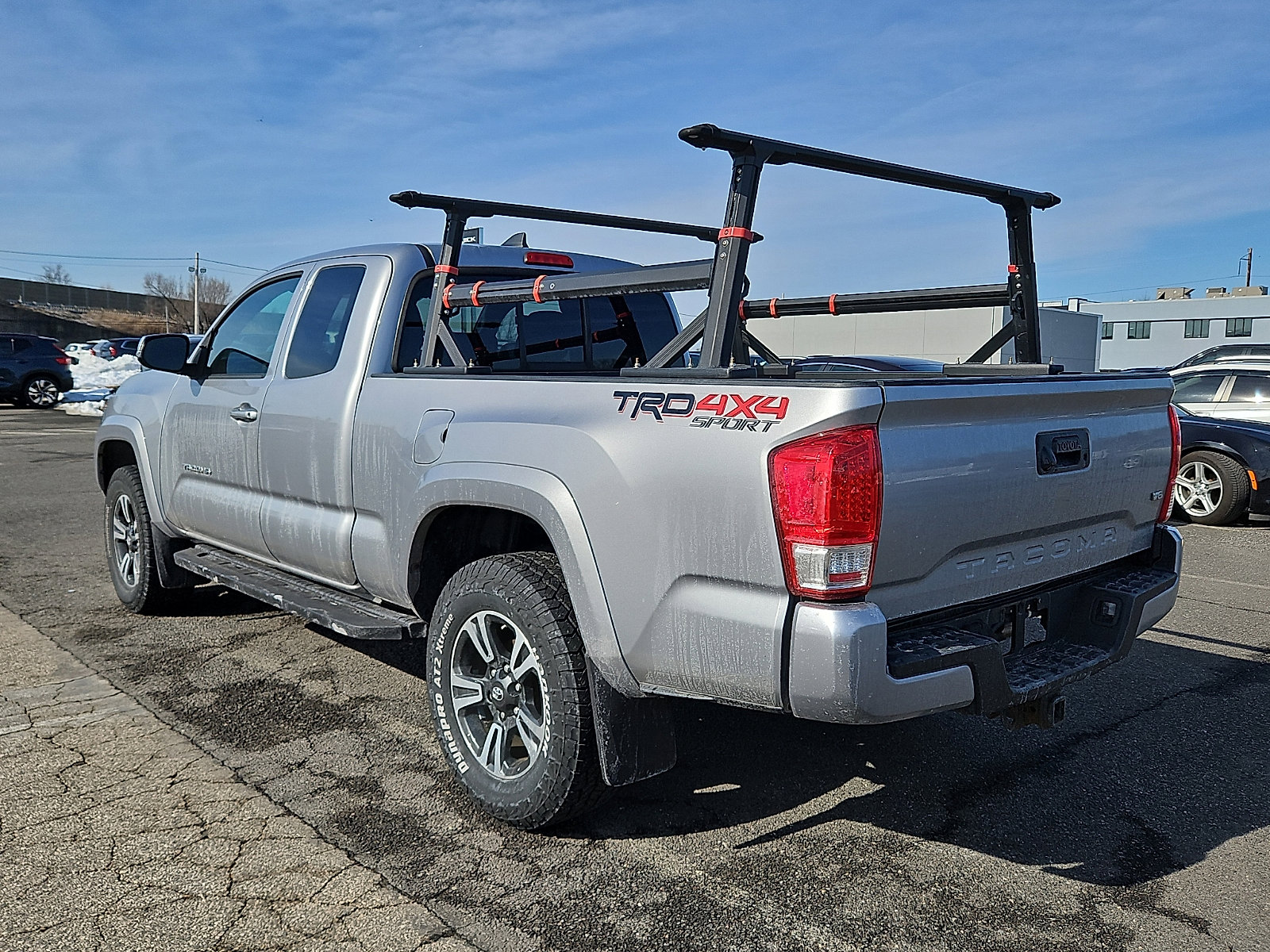 Used 2016 Toyota Tacoma TRD Sport w/ Towing Package image 5