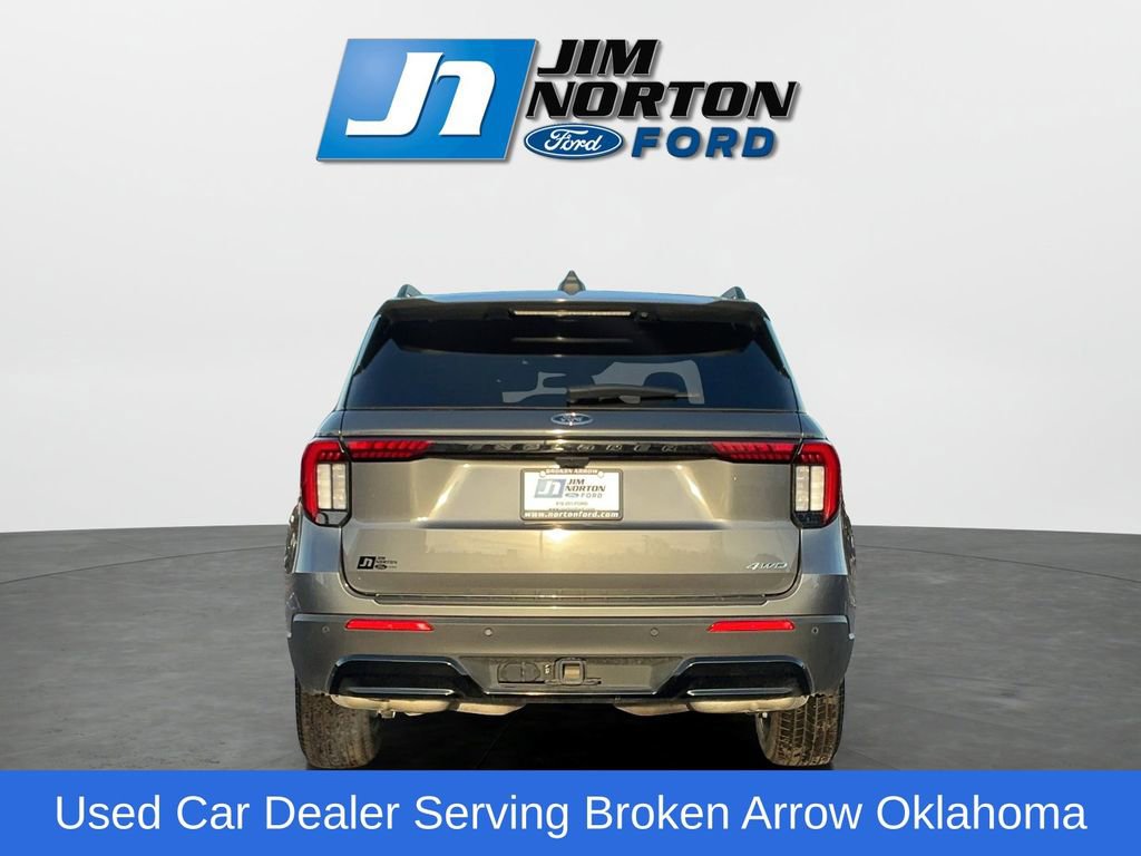 Used 2025 Ford Explorer ST-Line image 4