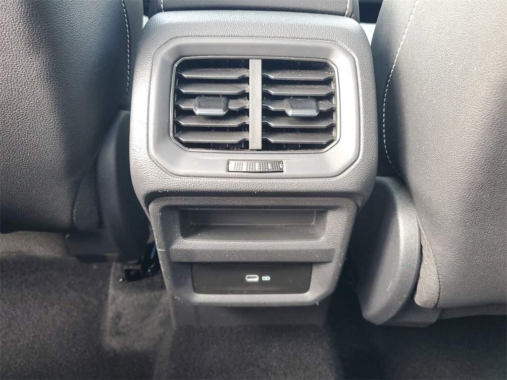 Used 2022 Volkswagen Taos SEL image 12