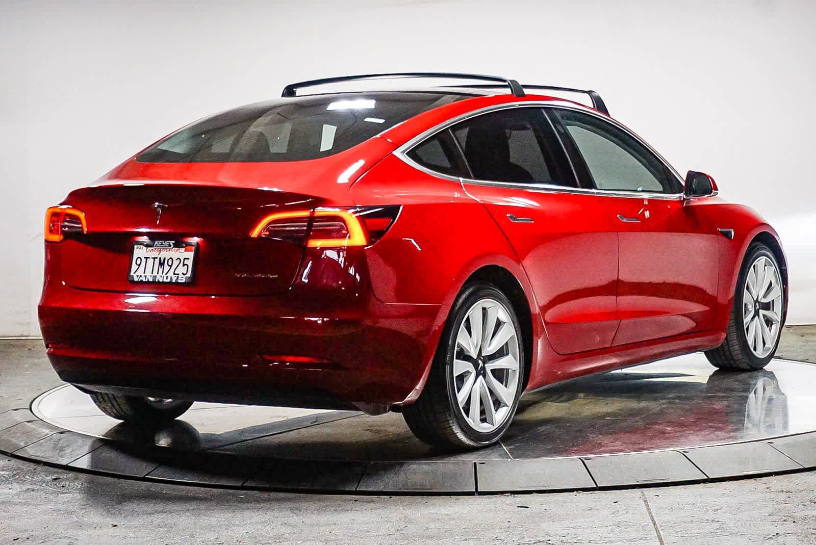 Used 2018 Tesla Model 3 Performance AWD/4WD image 4