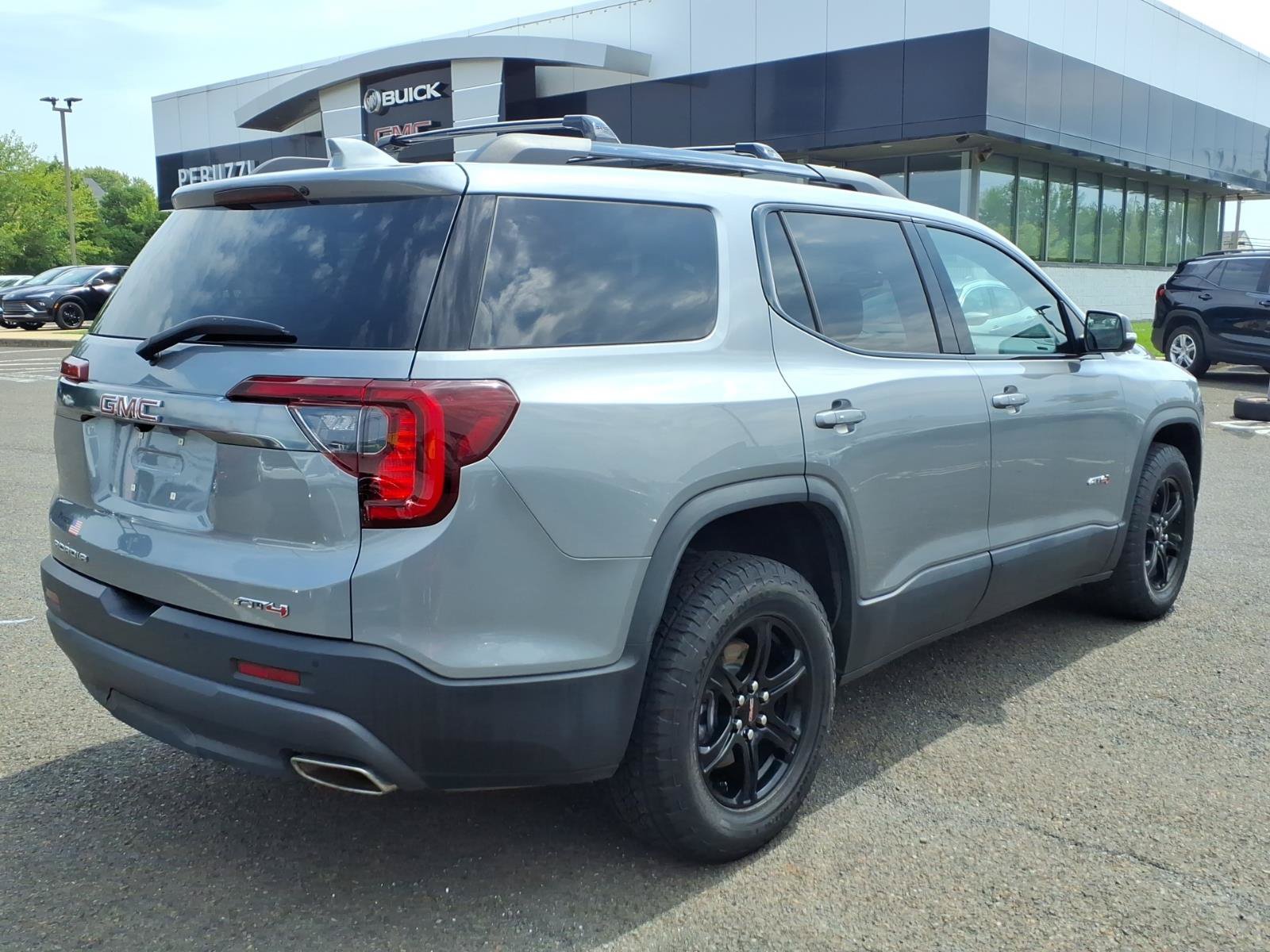 Used 2023 GMC Acadia AT4 w/ Technology Package AWD/4WD image 3