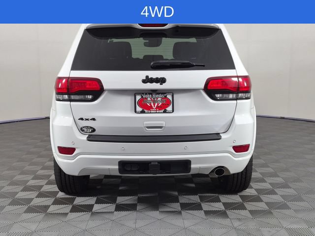 Certified 2022 Jeep Grand Cherokee Laredo X AWD/4WD image 8