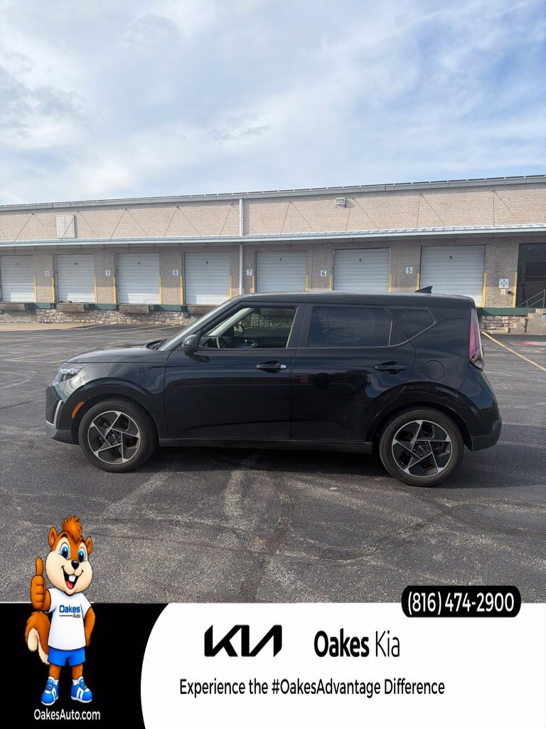 Used 2023 Kia Soul EX FWD image 1