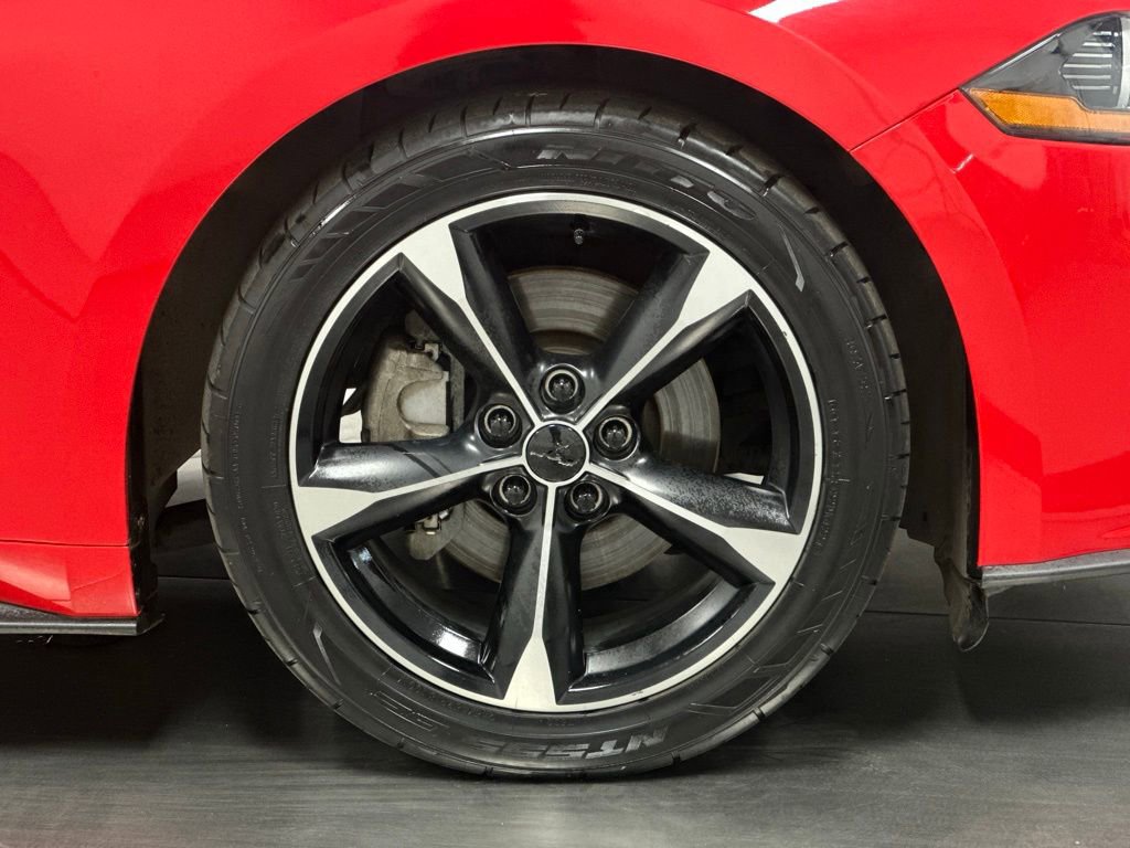 Used 2018 Ford Mustang EcoBoost image 24