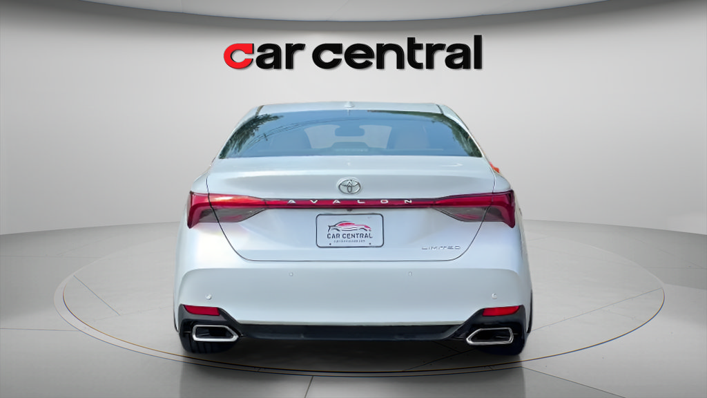 Used 2019 Toyota Avalon Limited FWD image 5