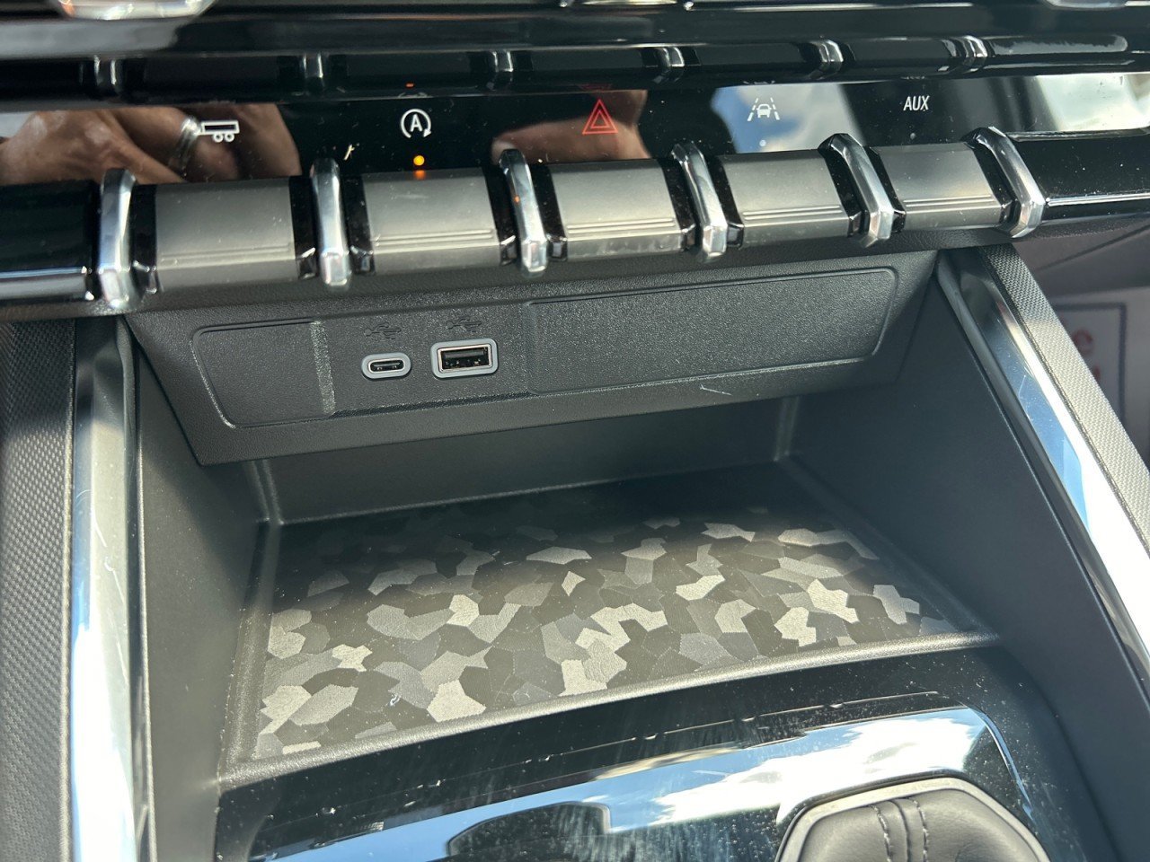 New 2026 GMC Canyon Elevation w/ Convenience Package RWD image 13