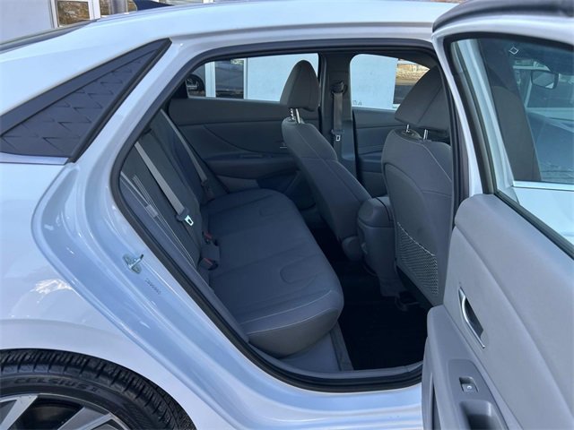 Certified 2024 Hyundai Elantra SEL w/ Convenience Package image 15