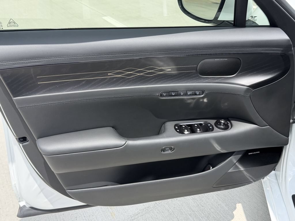 New 2026 Genesis G90 3.5T Prestige AWD/4WD image 10