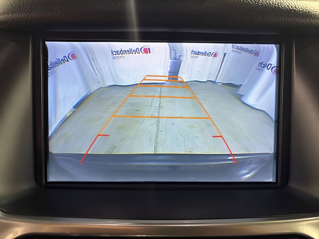 Used 2017 Chevrolet Suburban LT image 16