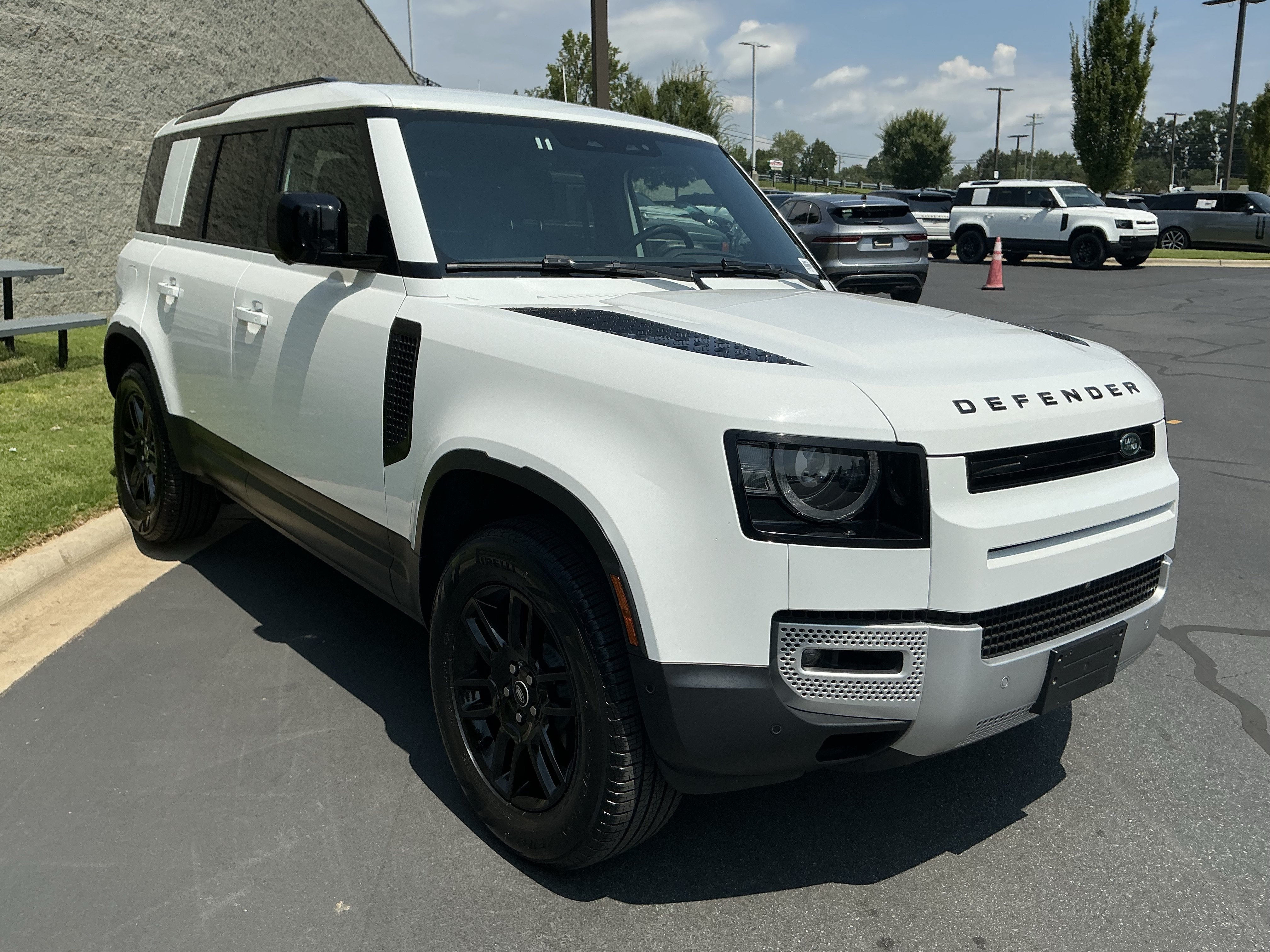 Certified 2025 Land Rover Defender 110 S AWD/4WD image 9