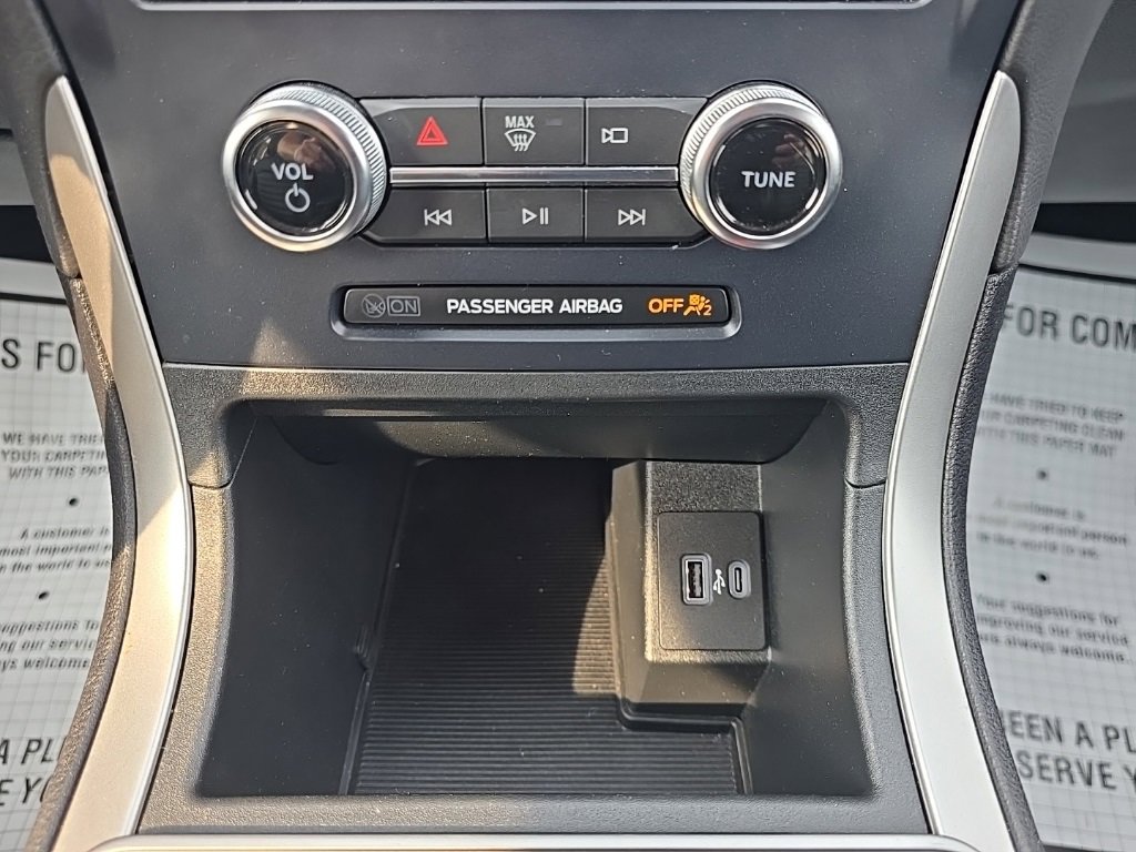 Used 2024 Ford Edge SEL image 33