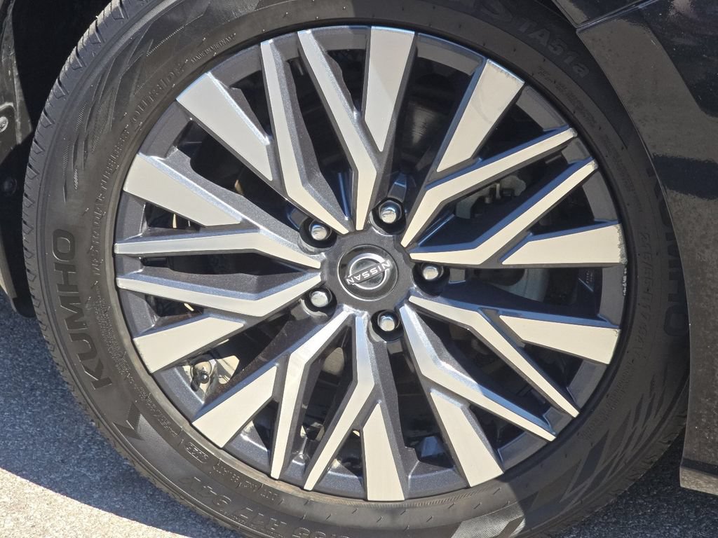 Used 2024 Nissan Altima 2.5 SV w/ SV Premium Package FWD image 8