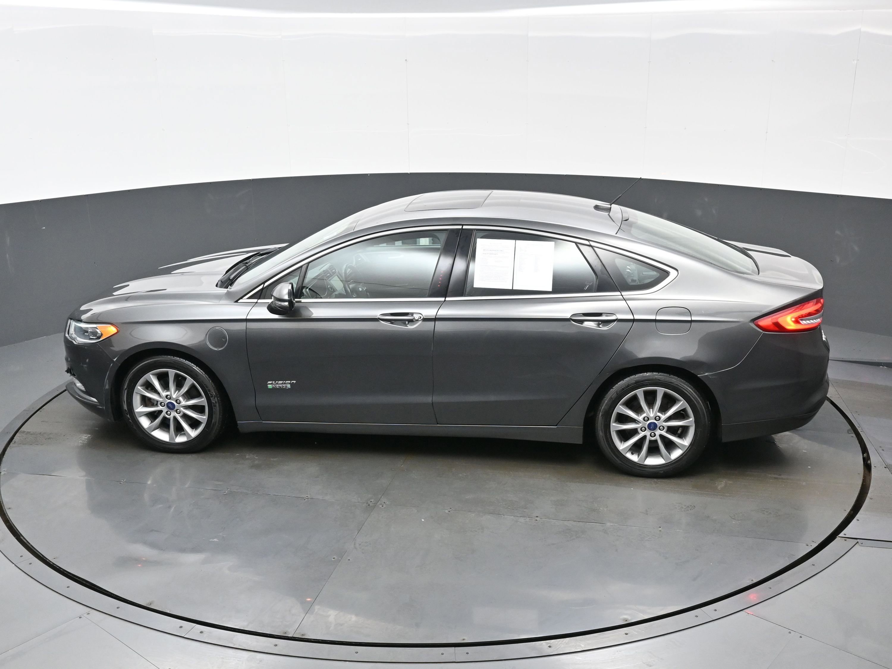 Used 2017 Ford Fusion Energi SE image 35