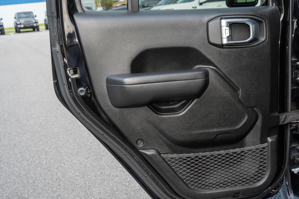 Used 2022 Jeep Wrangler Unlimited Sport AWD/4WD image 10