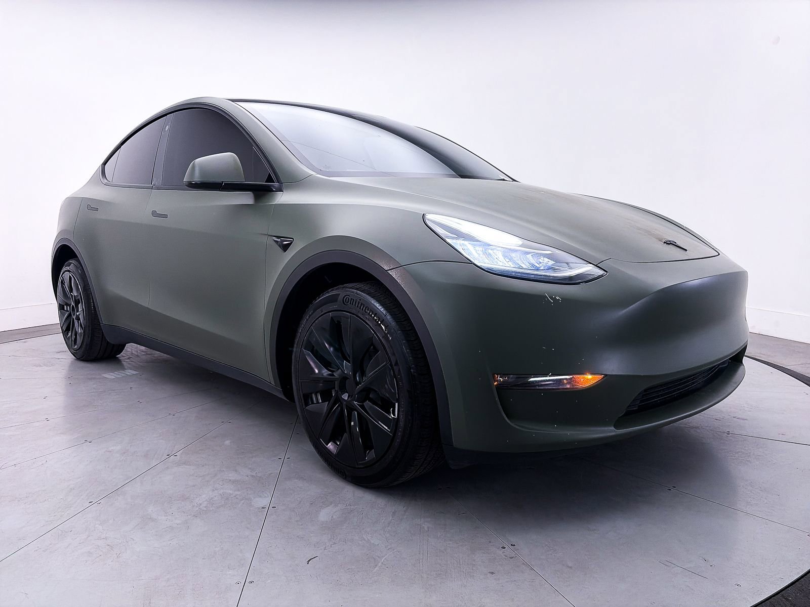 Used 2023 Tesla Model Y Long Range AWD/4WD image 9