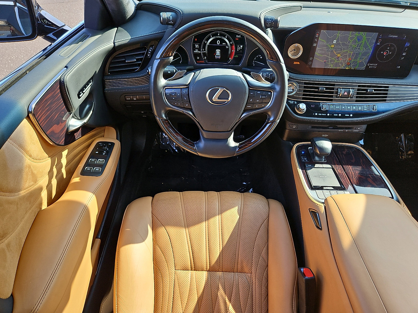 Used 2022 Lexus LS 500 AWD w/ Luxury Package image 10